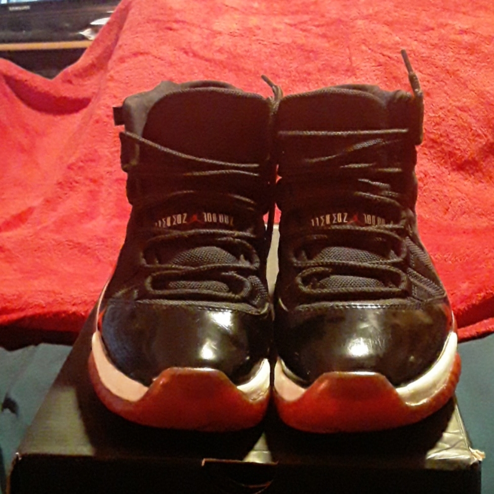 2012 Air Jordan 11 bred BEATERS